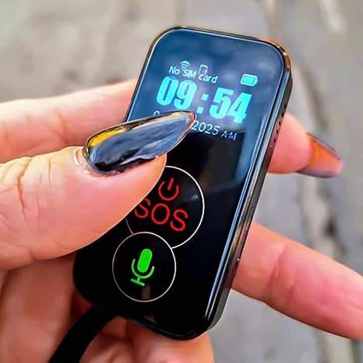 La importancia de los dispositivos GPS con botón SOS para la seguridad de niños y personas mayores